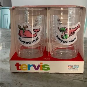 NEW VINEYARD VINES HOLIDAY TERVIS TUMBLERS WHALE